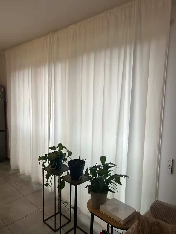 ביקורת מאת Neve